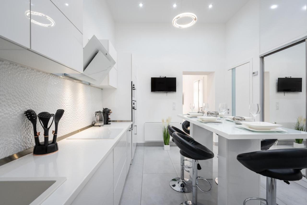 Opera Luxury Apartment With Free Parking Budapest Exterior foto