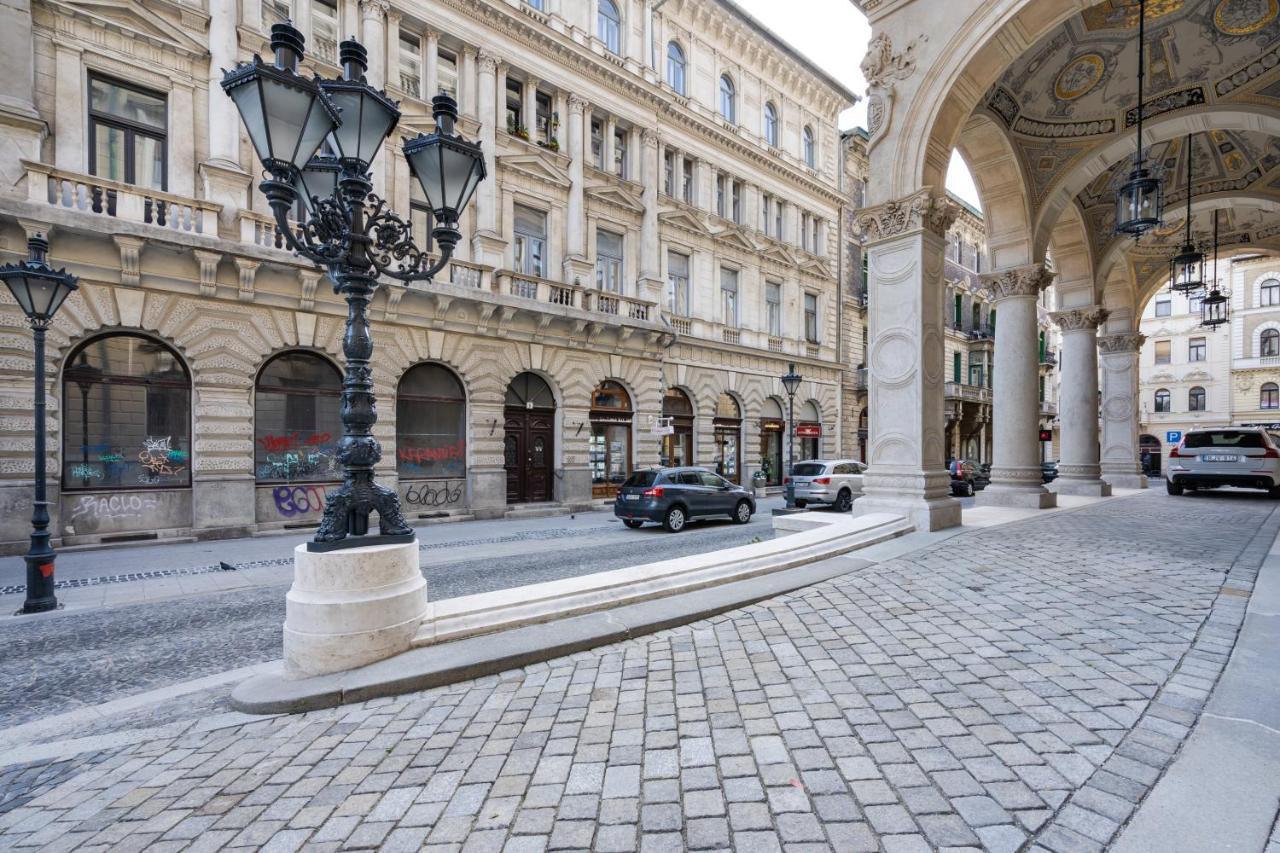Opera Luxury Apartment With Free Parking Budapest Exterior foto